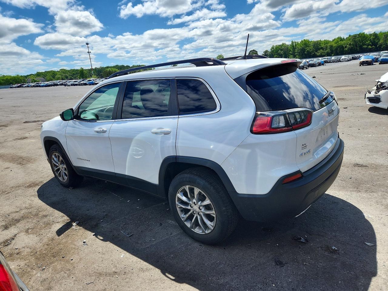 1C4PJMMX5ND510869 · 2022 JEEP CHEROKEE · 2/13