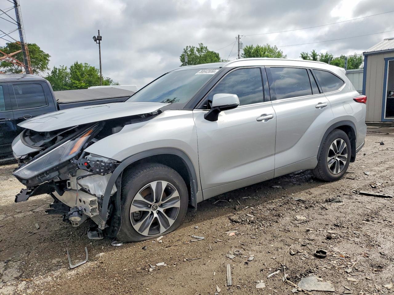 5TDGZRBH6NS586431 · 2022 TOYOTA HIGHLANDER