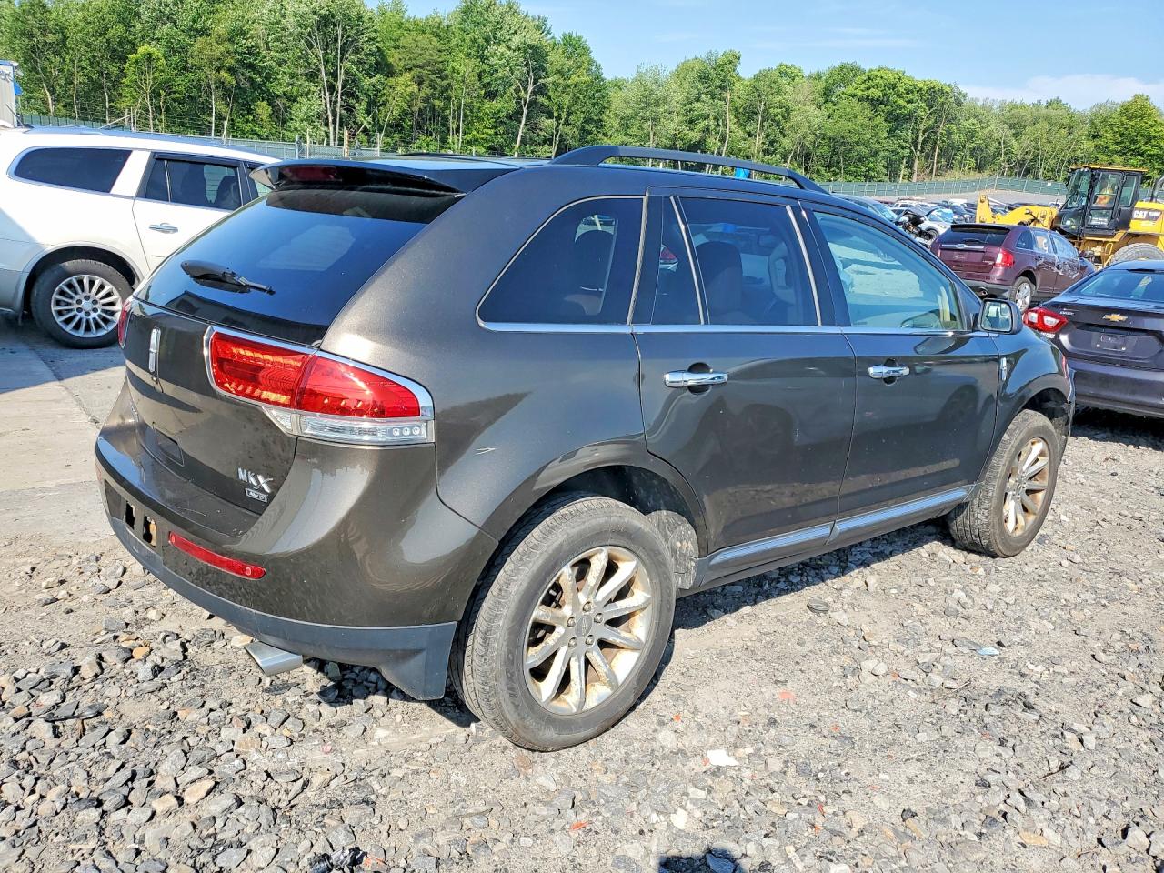2LMDJ8JK5BBJ21539 · 2011 LINCOLN MKX · 3/13