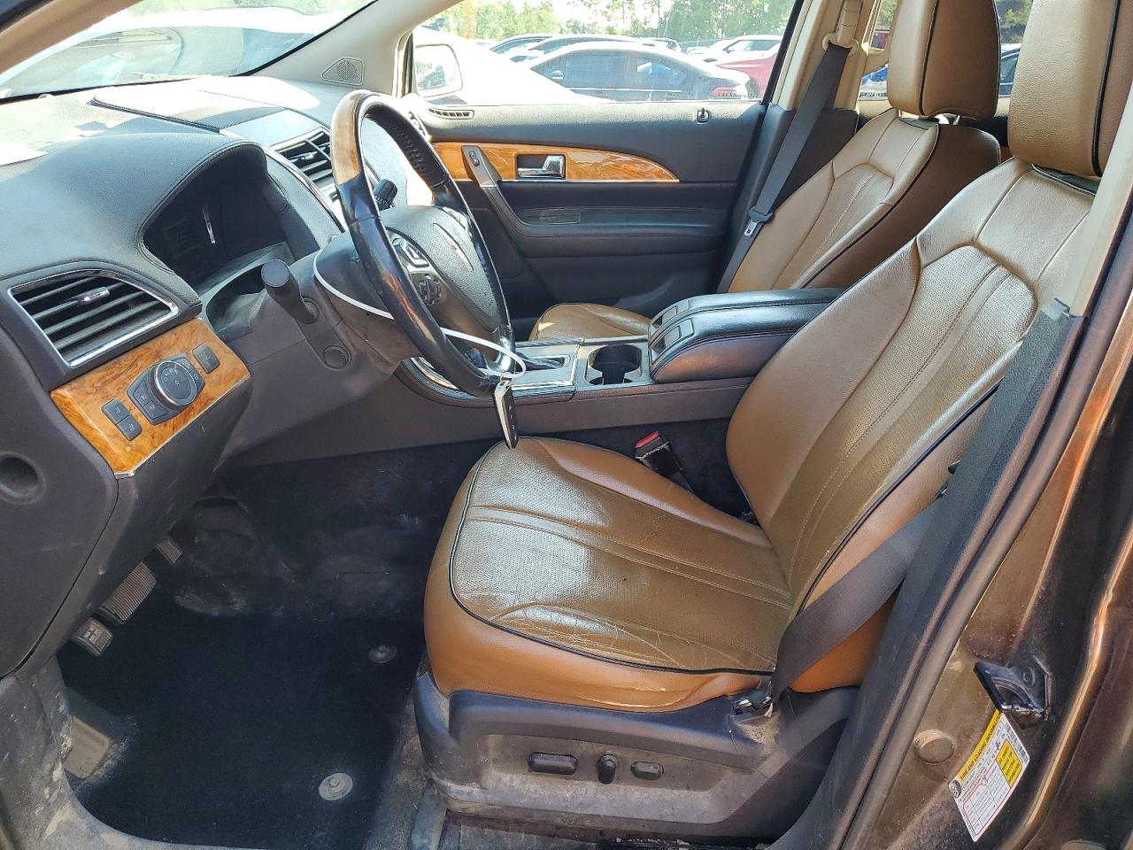 2LMDJ8JK5BBJ21539 · 2011 LINCOLN MKX · 7/13