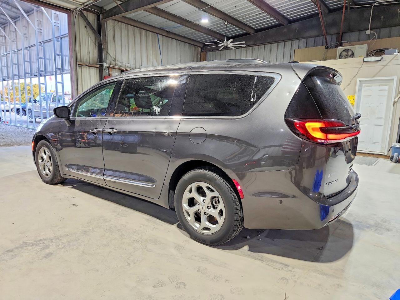 2C4RC1GG8PR575020 · 2023 CHRYSLER PACIFICA · 2/13