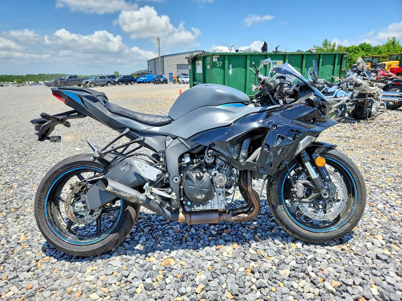 JKBZXJJ17SA028641 · 2025 KAWASAKI ZX636