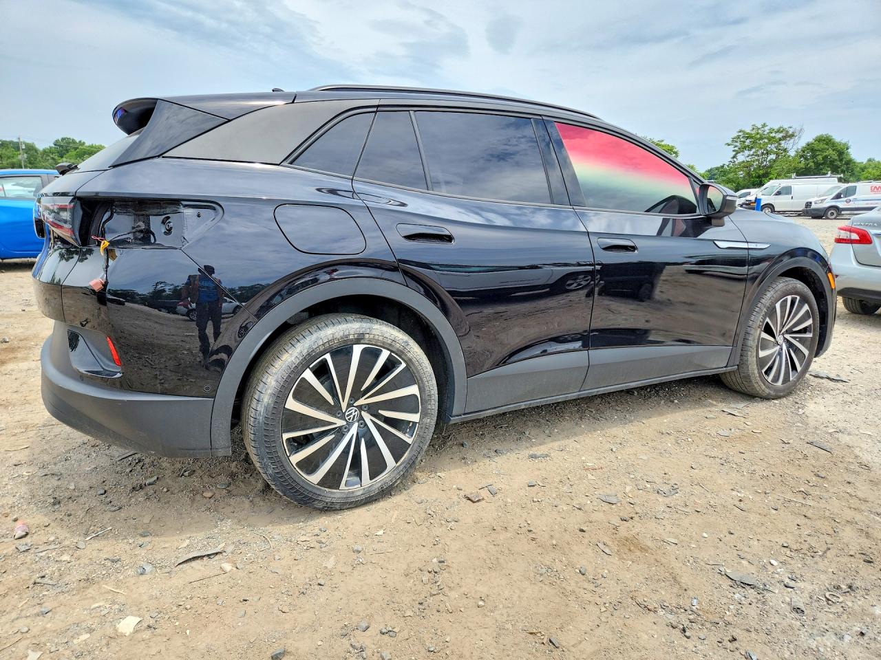 1V25MPE84RC011580 · 2024 VOLKSWAGEN ID.4 · 3/12