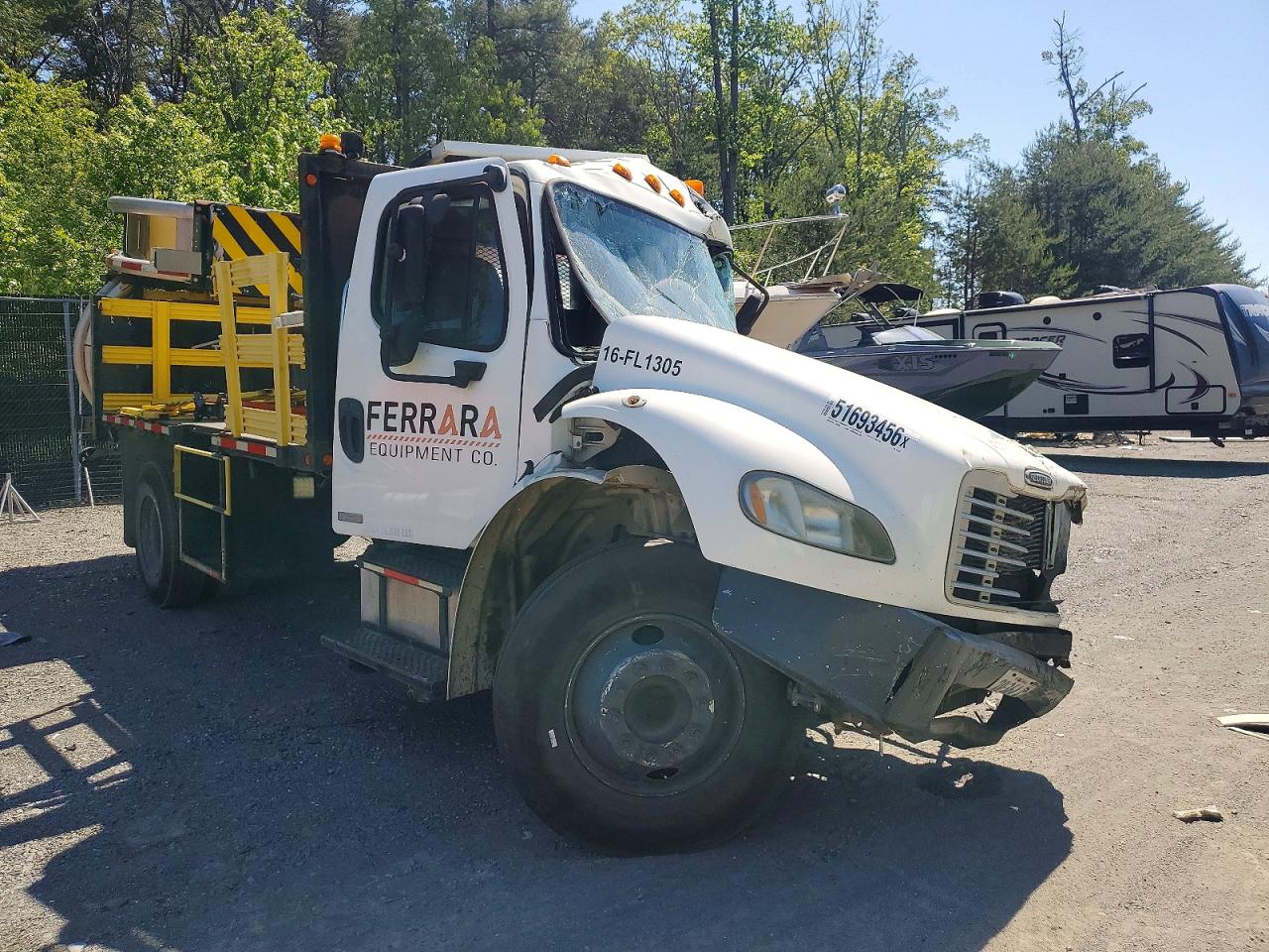 1FVACWDC25HV07739 · 2005 FREIGHTLINER M2
