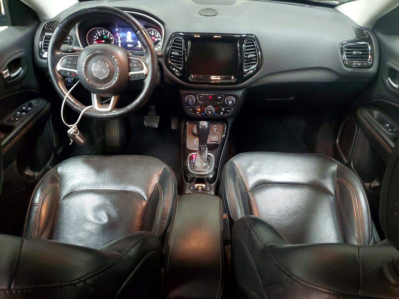 3C4NJDCB9JT434302 · 2018 JEEP COMPASS · 8/14