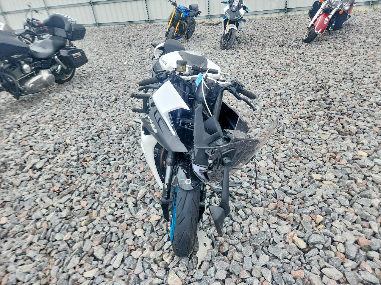 LCEPEVLP5T6003791 · 2026 CF MOTO 675SS · 2/9