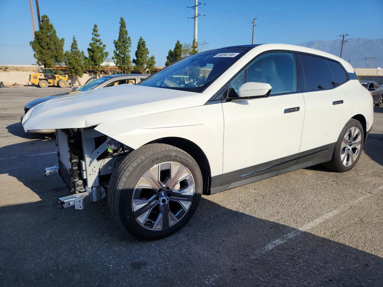 WB523CF00SCT40738 · 2025 BMW IX