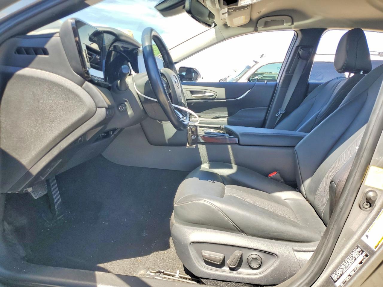 JTDAAAAA8MA003663 · 2021 TOYOTA MIRAI · 7/12