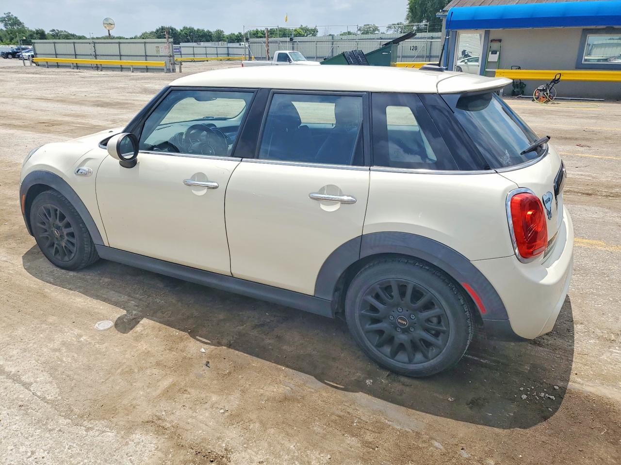 WMWXU3C55G2D29674 · 2016 MINI COOPER · 2/12