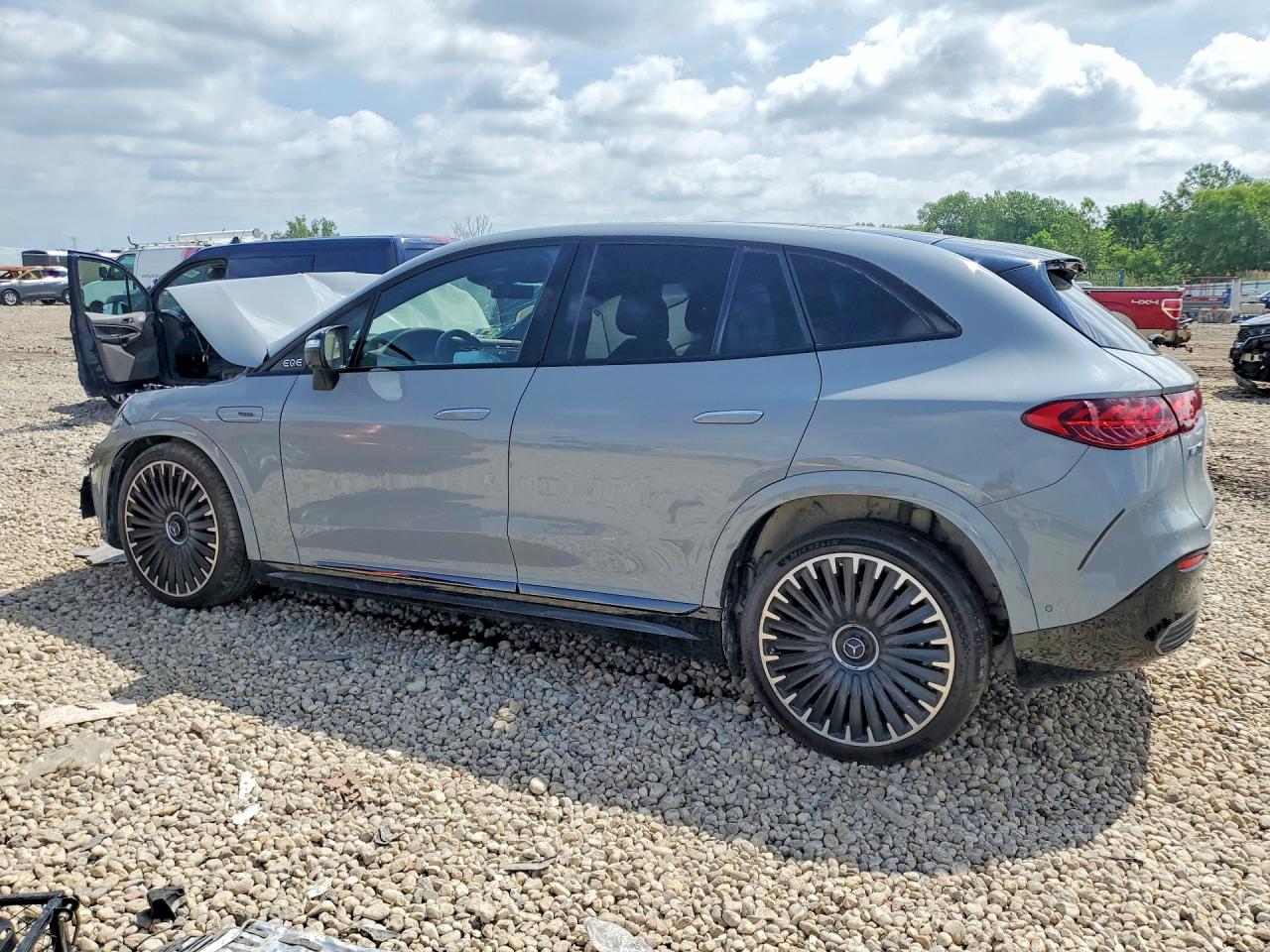 4JGGM5DB9RA001453 · 2024 MERCEDES-BENZ EQE SUV · 2/12