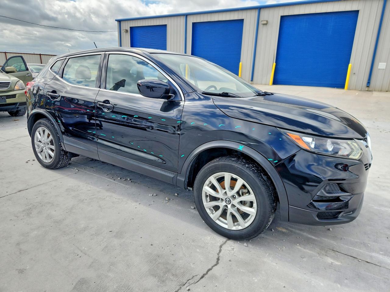 JN1BJ1AV9MW567447 · 2021 NISSAN ROGUE SPORT · 4/13