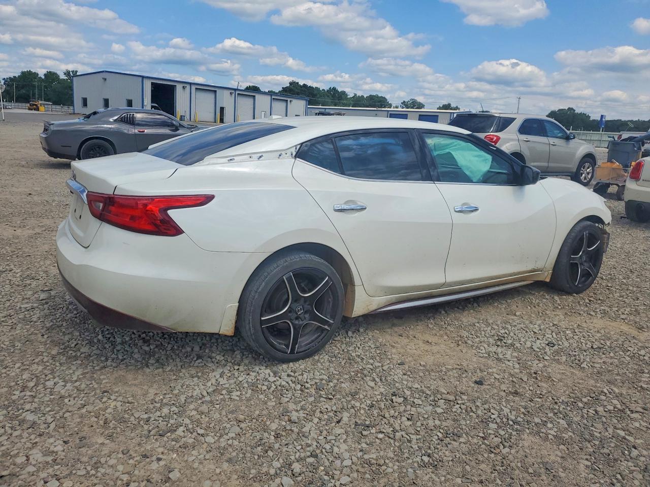 1N4AA6AP2HC423601 · 2017 NISSAN MAXIMA · 3/12