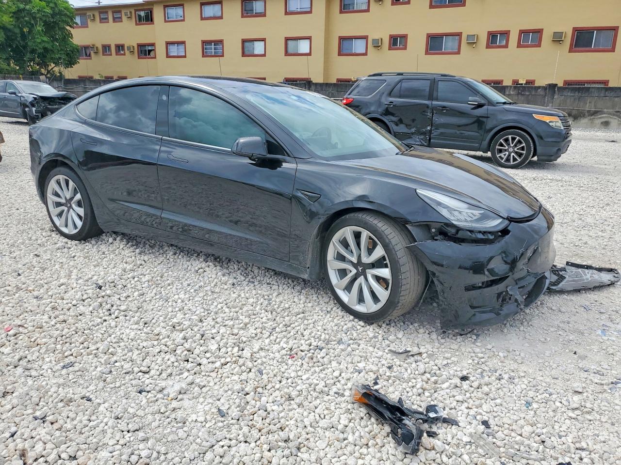 5YJ3E1EB6JF184636 · 2018 TESLA MODEL 3 · 4/12