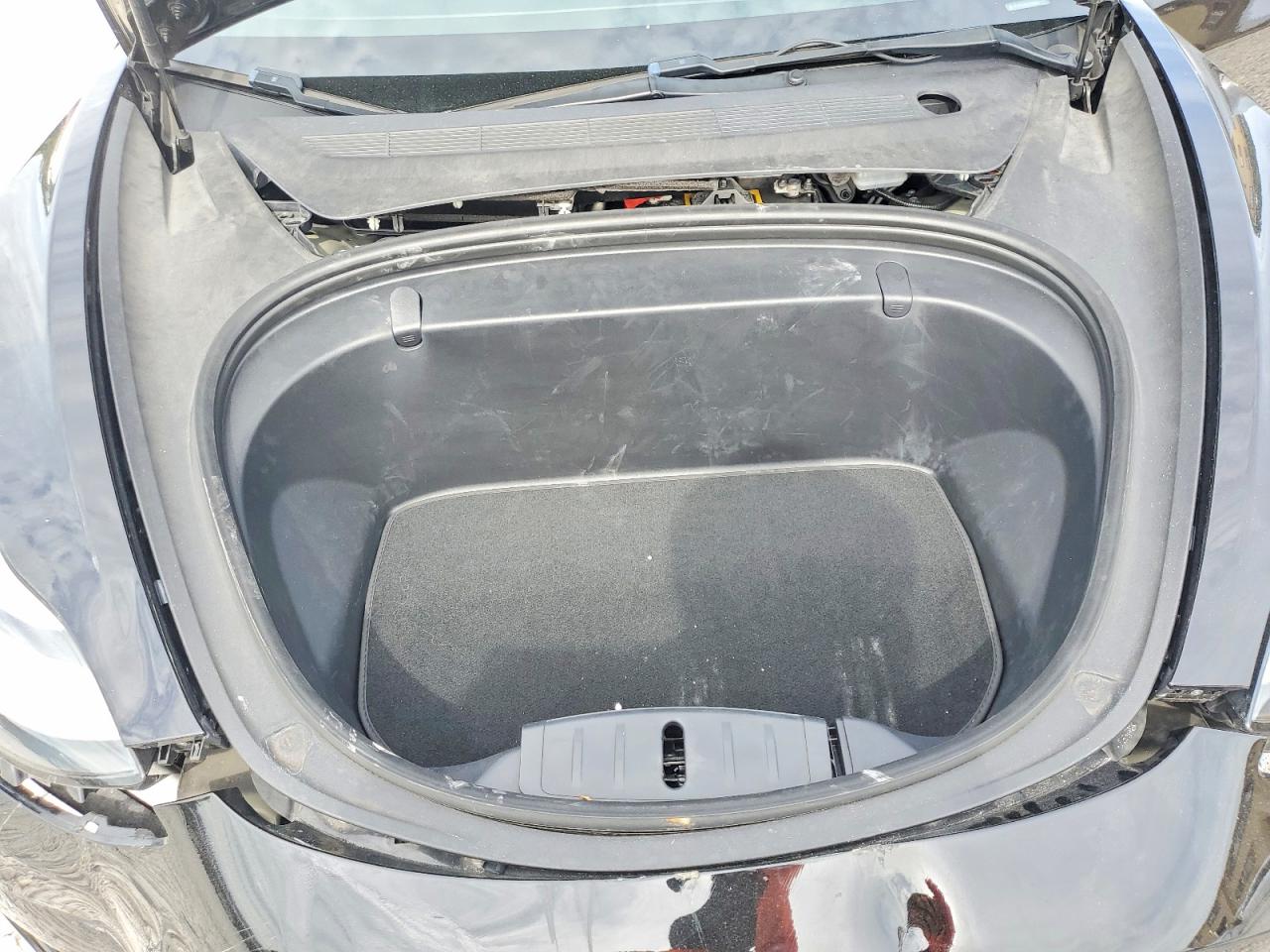 5YJ3E1EB6JF184636 · 2018 TESLA MODEL 3 · 11/12