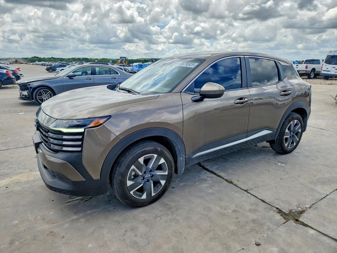 3N8AP6CB9SL331301 · 2025 NISSAN KICKS