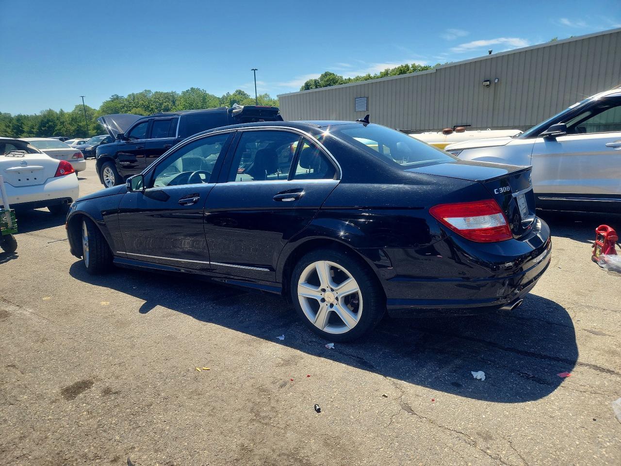 WDDGF8BB7BR186506 · 2011 MERCEDES-BENZ C · 2/12