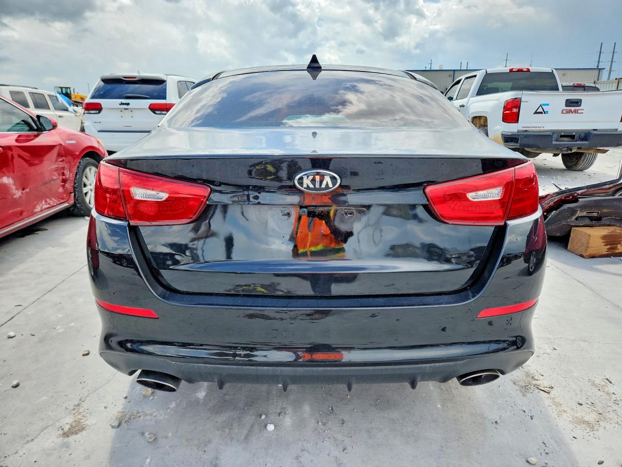 5XXGR4A7XFG393861 · 2015 KIA OPTIMA · 6/12
