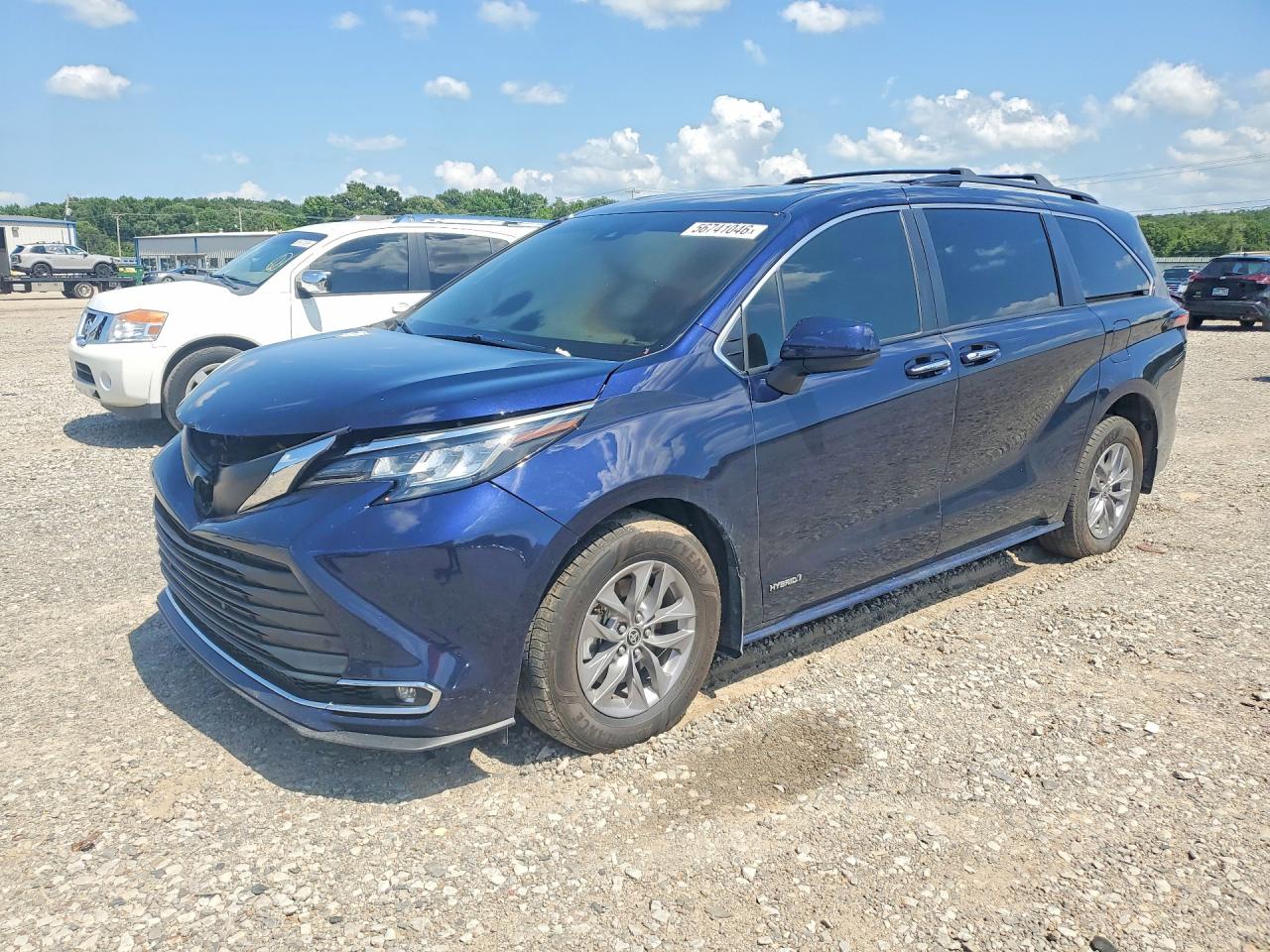 5TDYRKEC0MS053131 · 2021 TOYOTA SIENNA