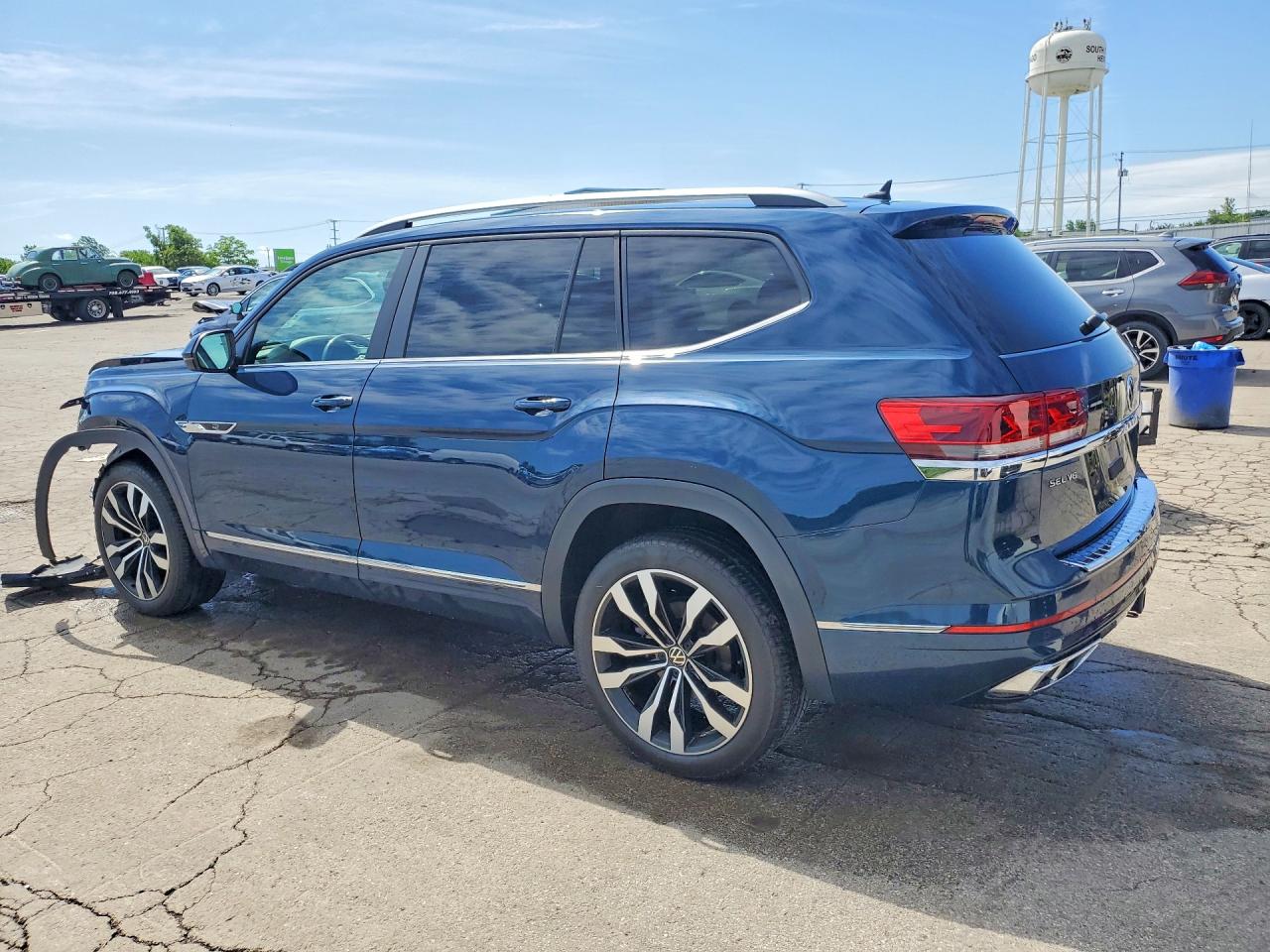 1V2SR2CA8MC565324 · 2021 VOLKSWAGEN ATLAS · 2/13