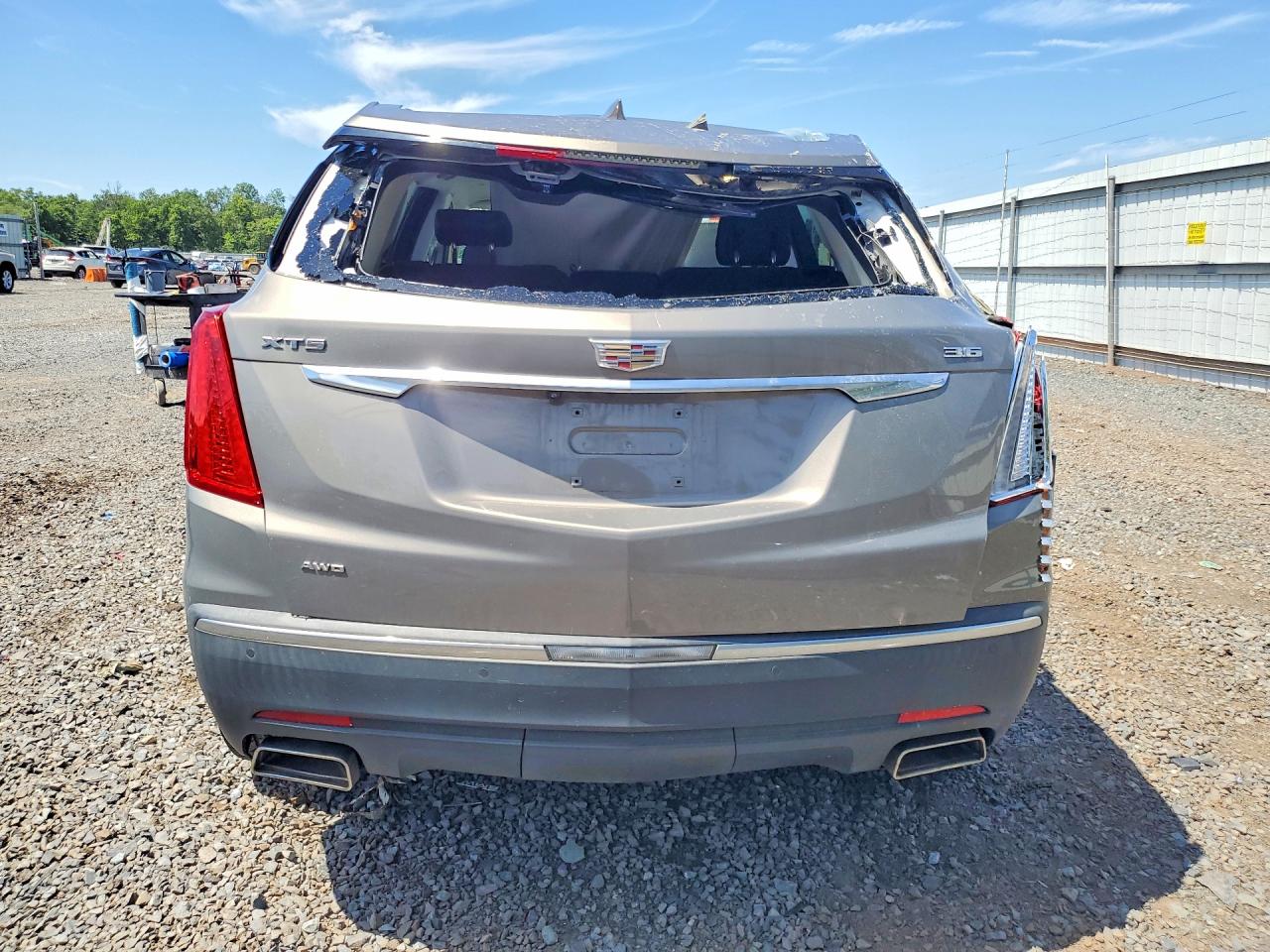 1GYKNDRS7HZ291359 · 2017 CADILLAC XT5 · 6/13
