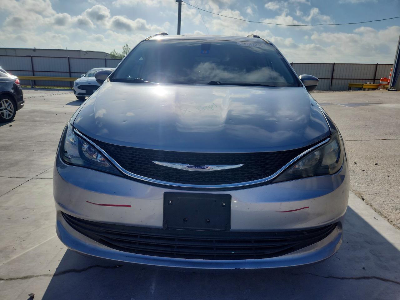 2C4RC1DG9LR265411 · 2020 CHRYSLER VOYAGER · 5/13