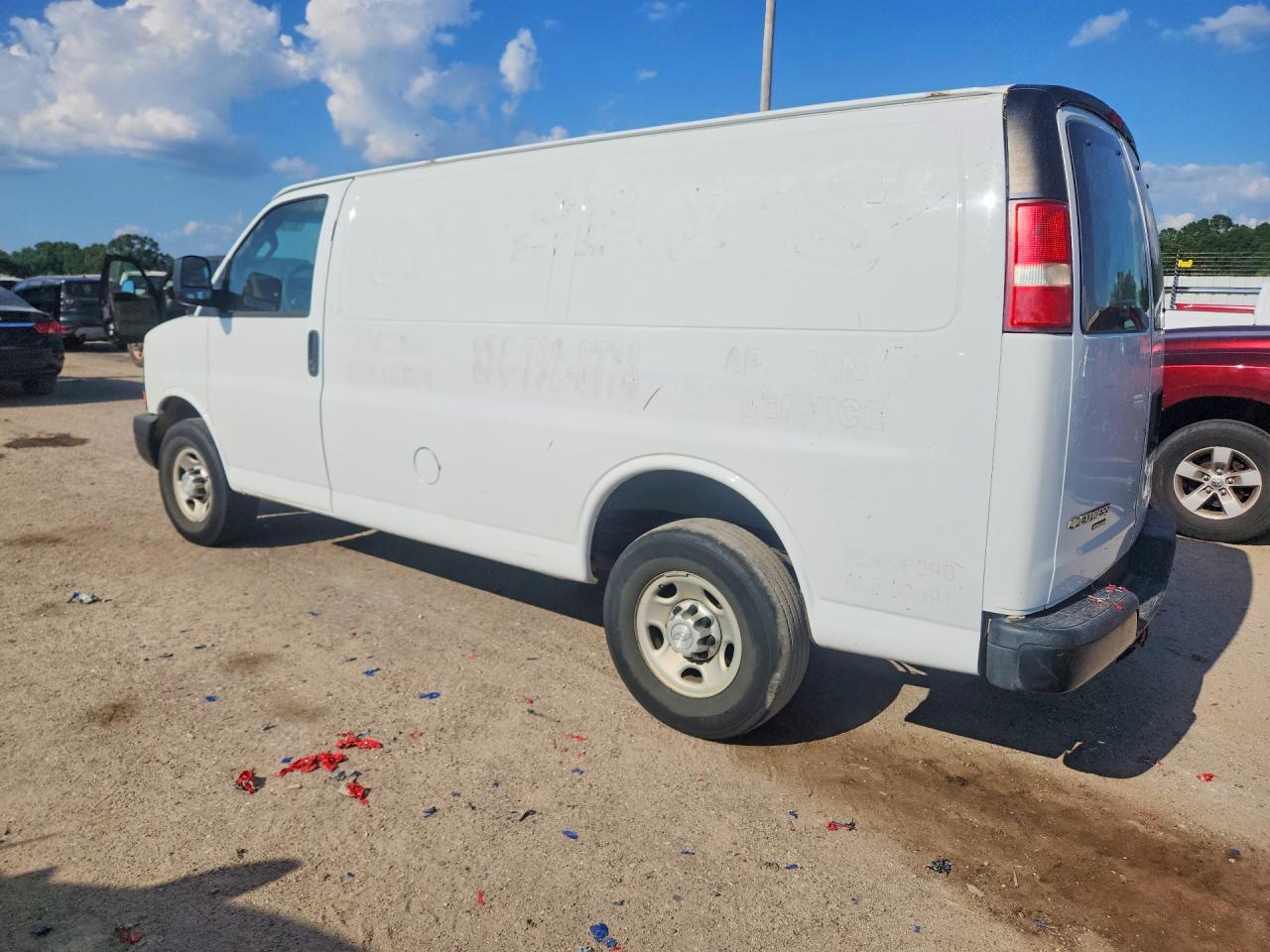 1GCWGAFF6G1122793 · 2016 CHEVROLET EXPRESS G2500 · 2/13