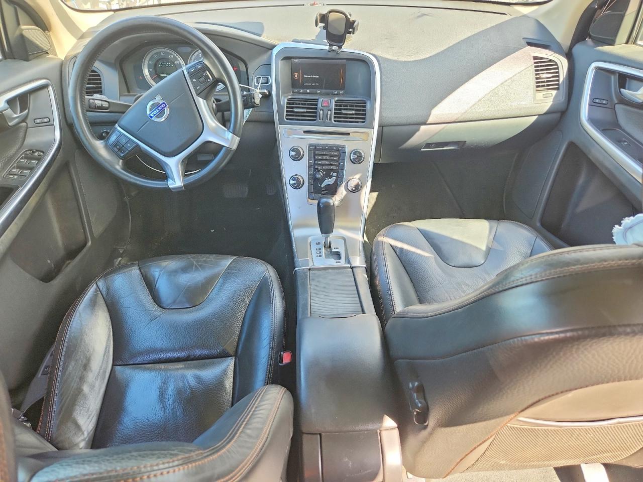 YV4952DL5C2297376 · 2012 VOLVO XC60 · 8/12