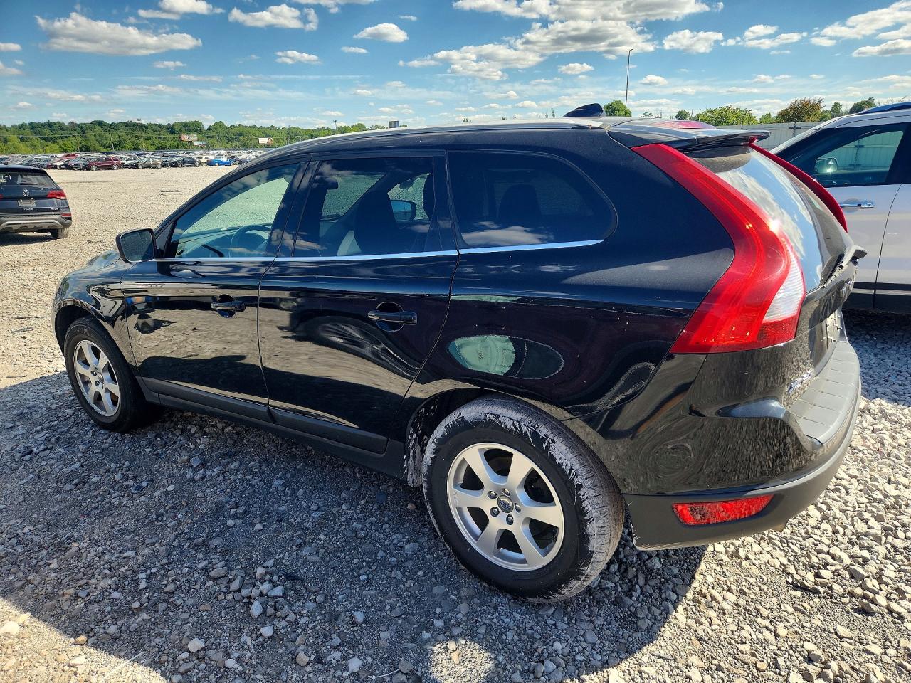 YV4952DL5C2297376 · 2012 VOLVO XC60 · 2/12