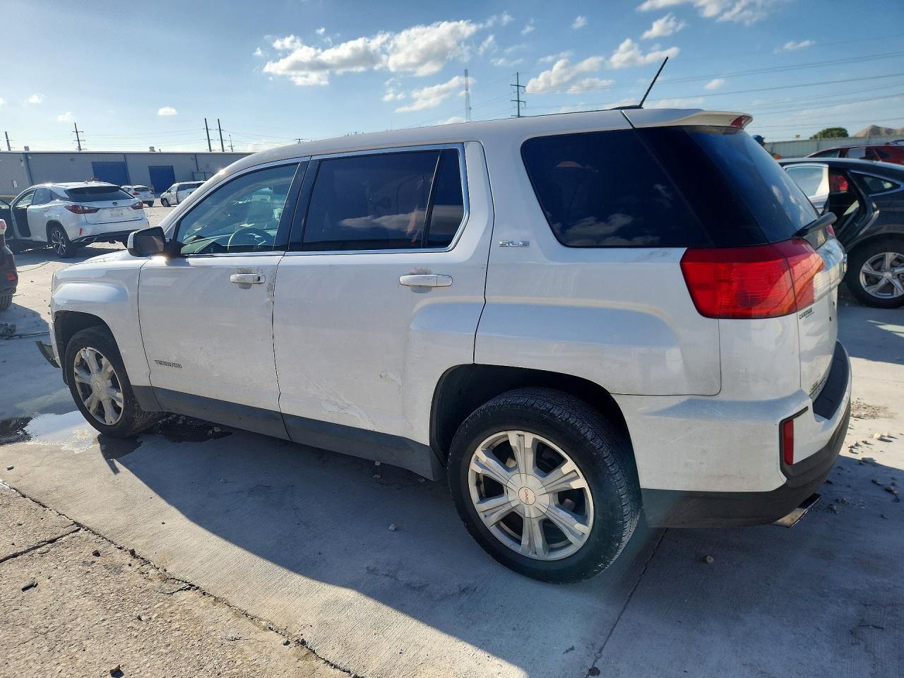2GKALMEK0H6353133 · 2017 GMC TERRAIN · 2/13