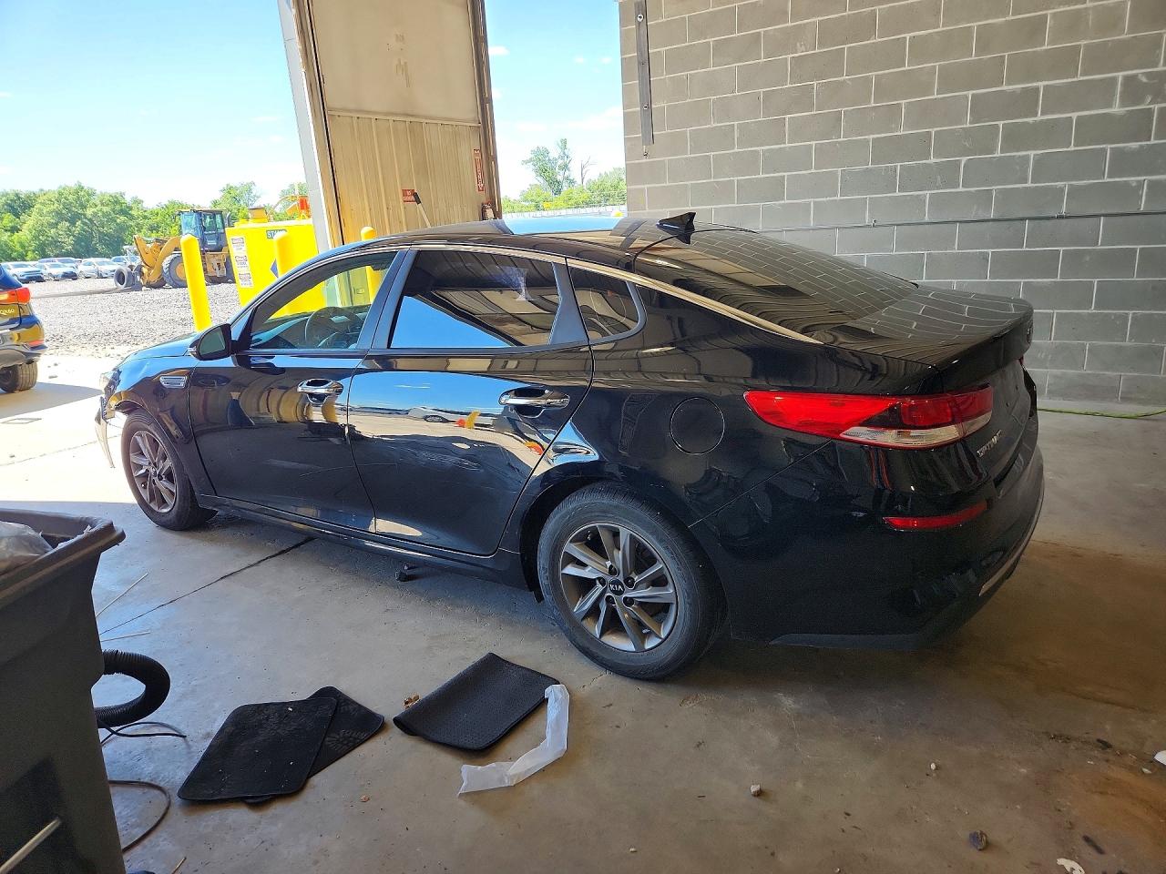 5XXGT4L38LG443082 · 2020 KIA OPTIMA · 2/12