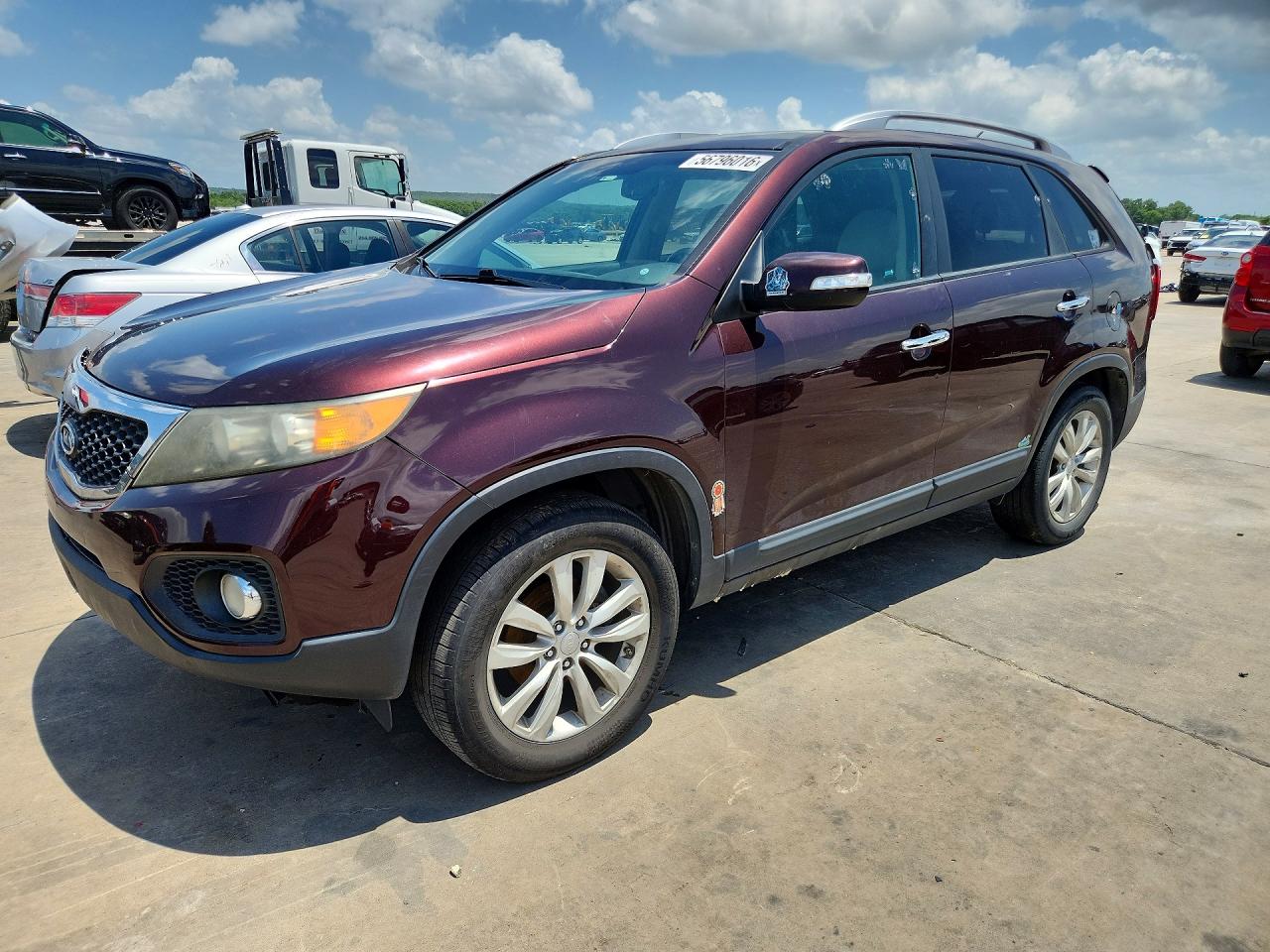 5XYKU4A28BG024810 · 2011 KIA SORENTO