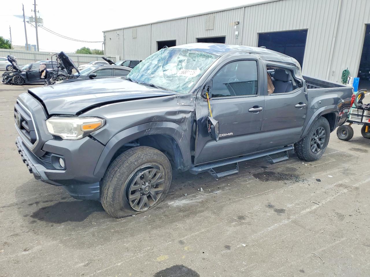 3TMAZ5CN8NM168696 · 2022 TOYOTA TACOMA