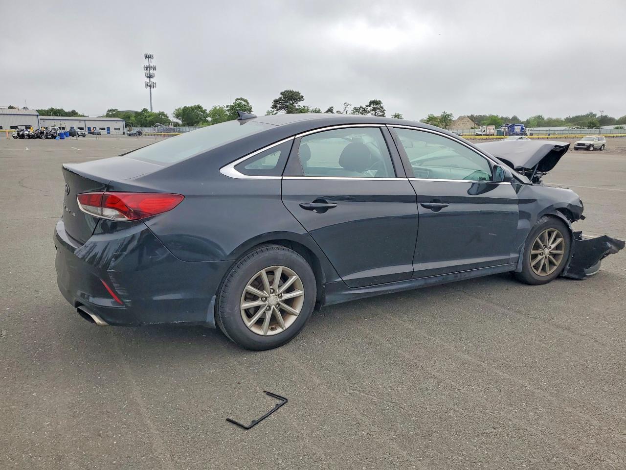 5NPE24AF0JH711681 · 2018 HYUNDAI SONATA · 3/12