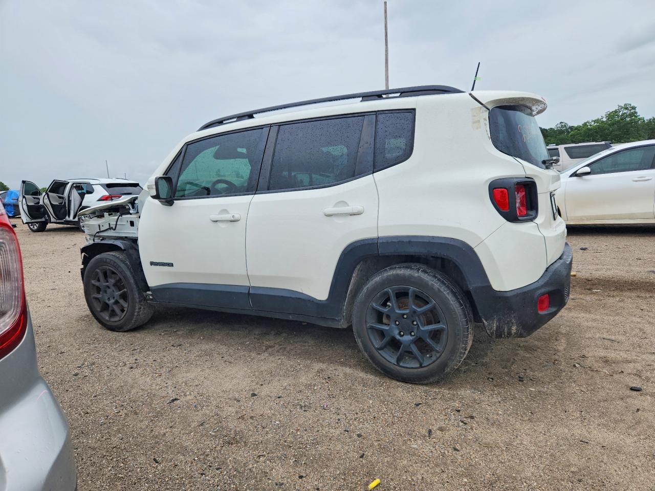 ZACNJABB8LPL48891 · 2020 JEEP RENEGADE · 2/13