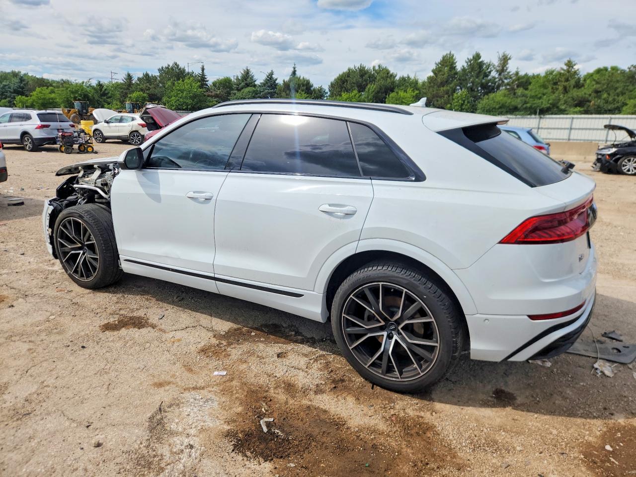 WA1DVAF1XMD005692 · 2021 AUDI Q8 · 2/12