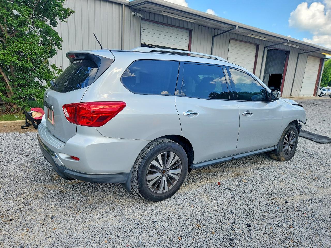 5N1DR2MN2HC608259 · 2017 NISSAN PATHFINDER · 3/14