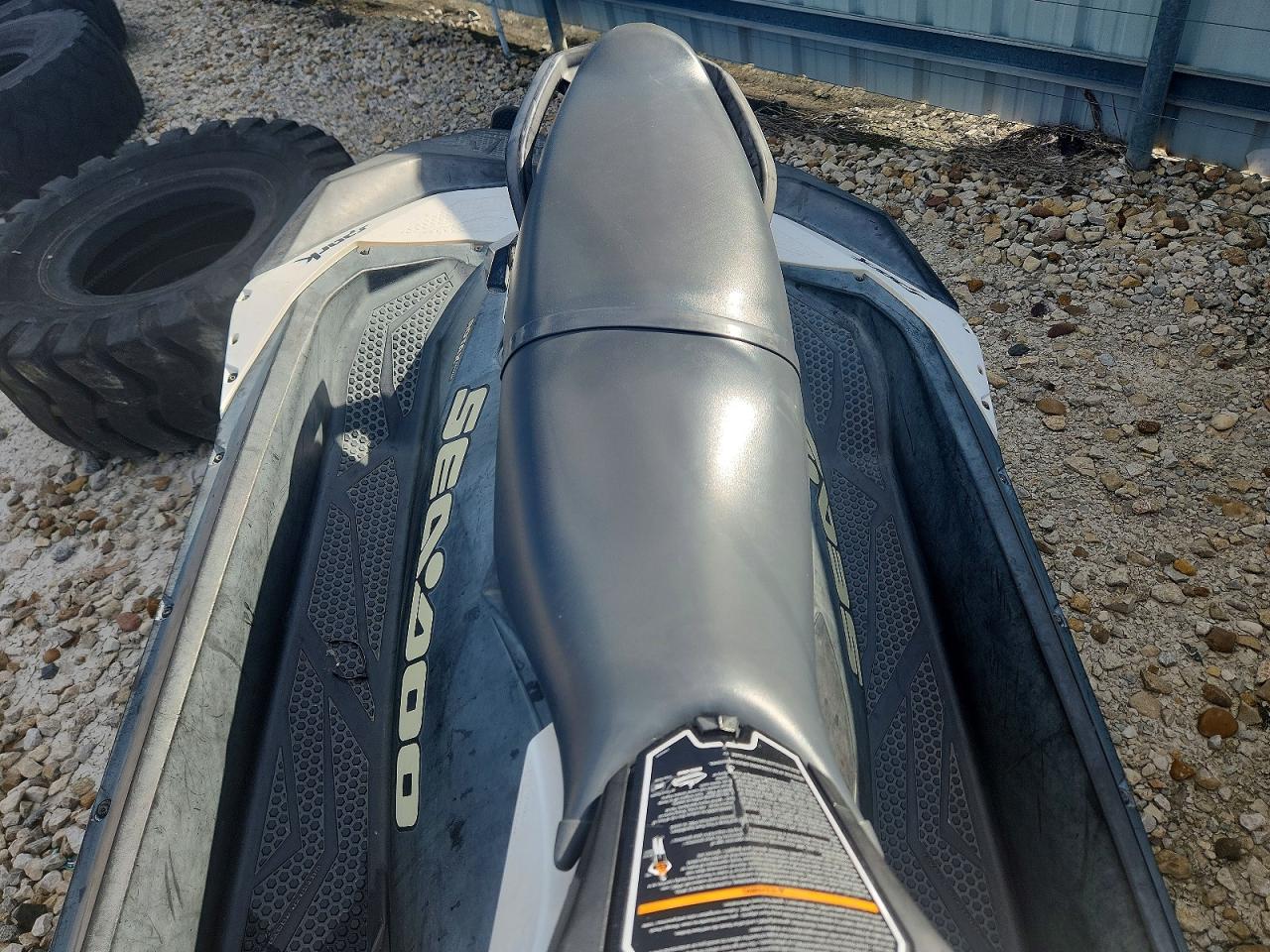 YDV62239J617 · 2017 SEA-DOO SPARK · 6/10