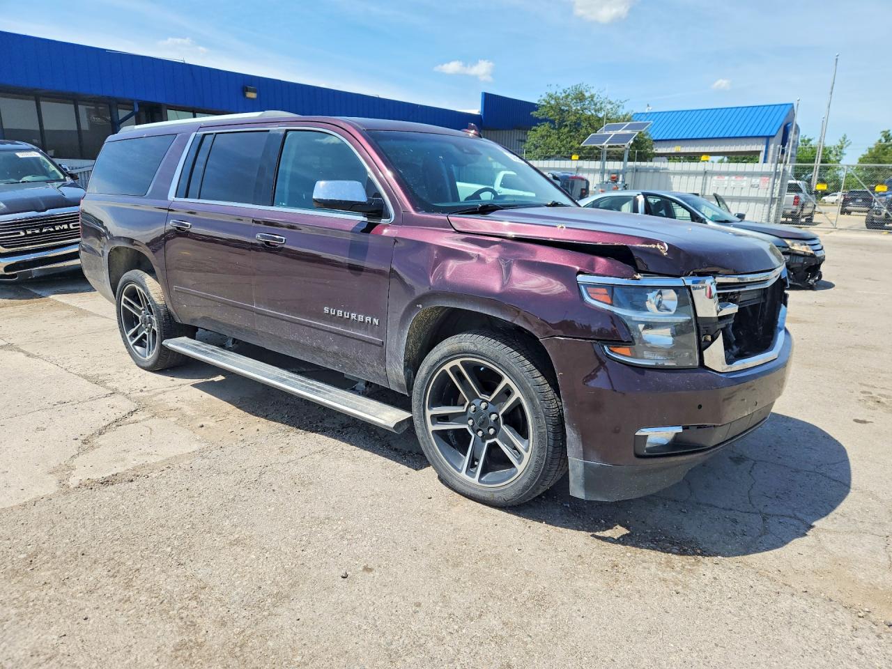 1GNSKJKC5HR348455 · 2017 CHEVROLET SUBURBAN · 4/14