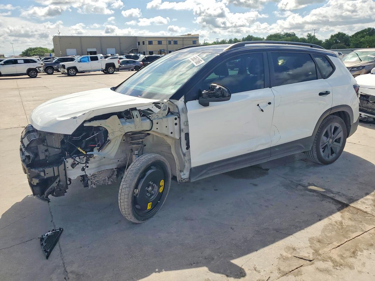 3VV3C7B25SM050406 · 2025 VOLKSWAGEN TAOS