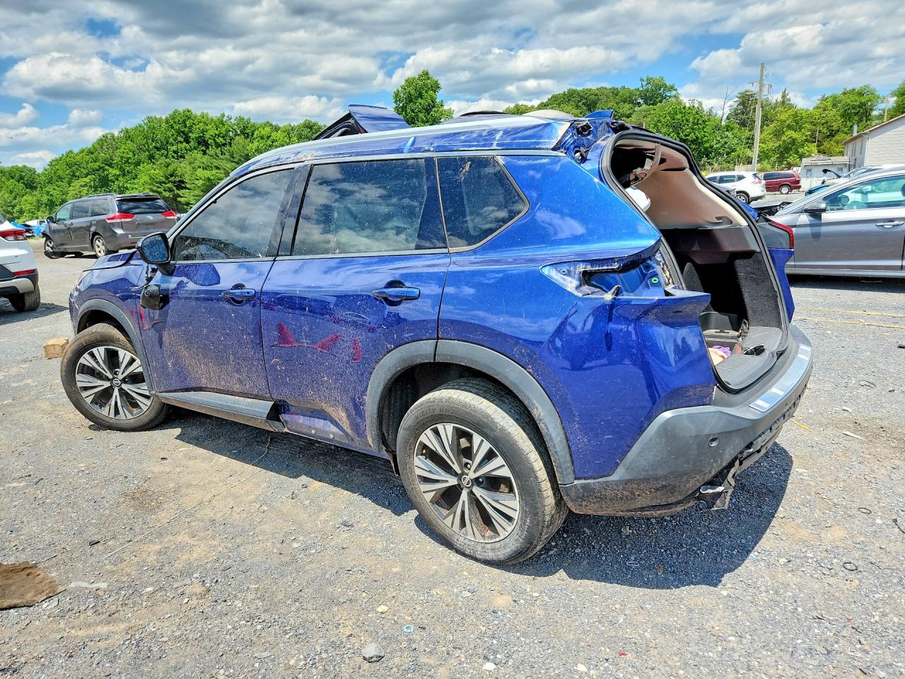 JN8AT3BB7MW227110 · 2021 NISSAN ROGUE · 2/14