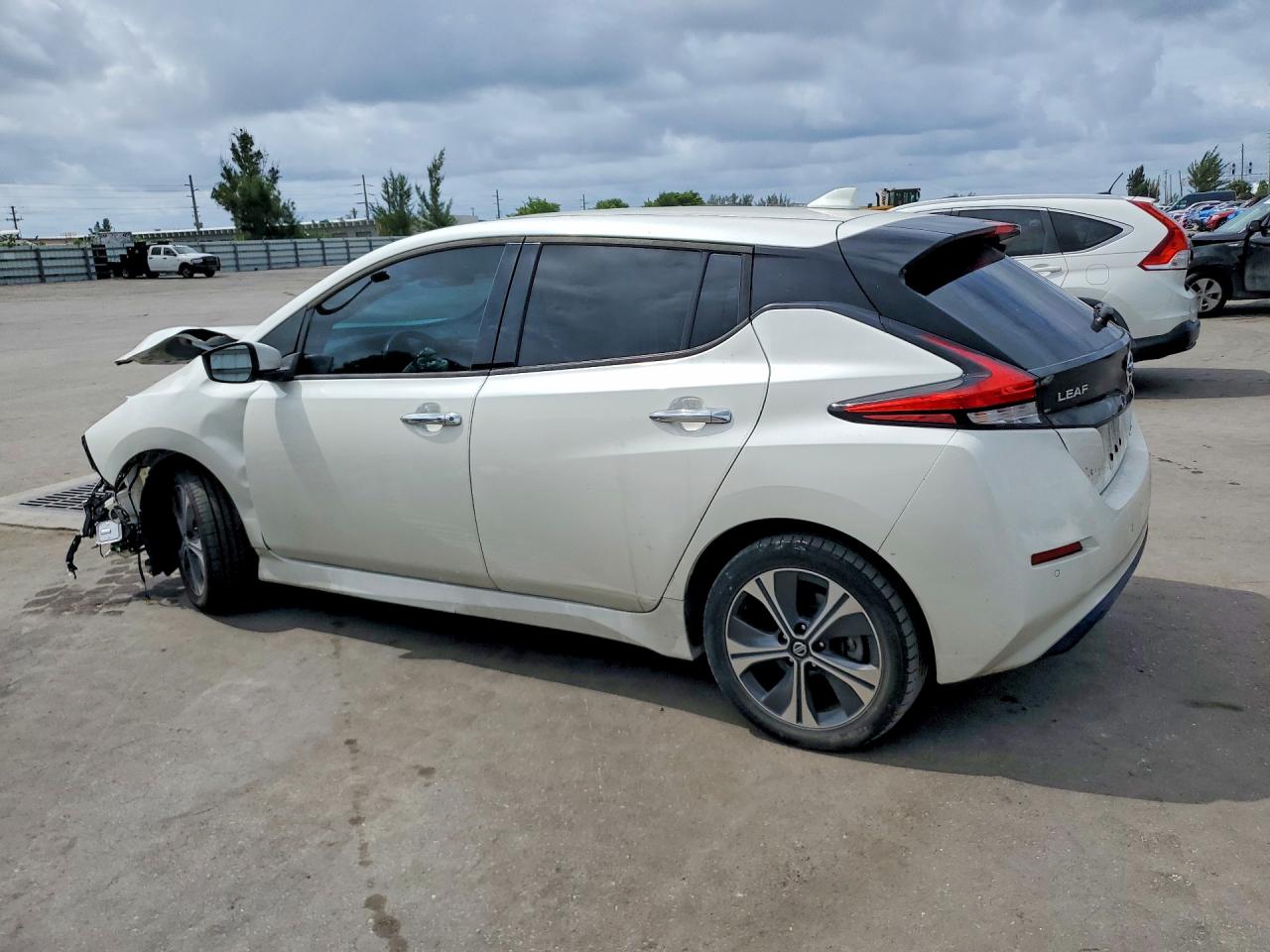 1N4BZ1DP8LC307078 · 2020 NISSAN LEAF · 2/12