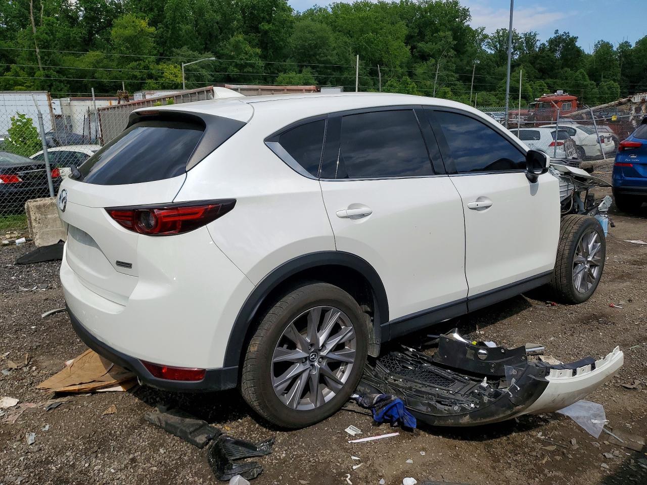JM3KFBDM3K1600239 · 2019 MAZDA CX-5 · 3/13