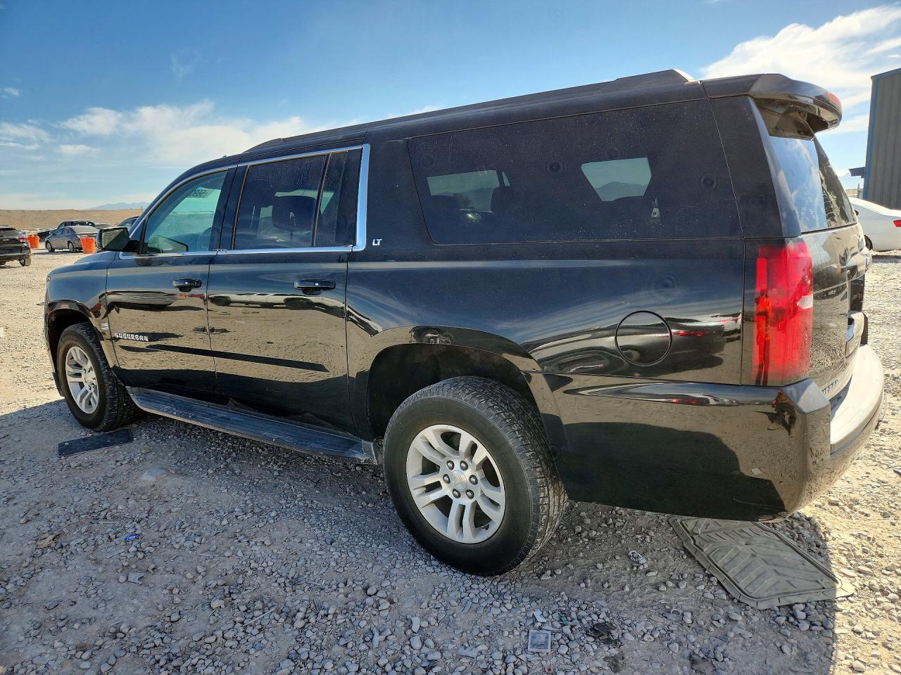 1GNSKHKC2GR222044 · 2016 CHEVROLET SUBURBAN · 2/13