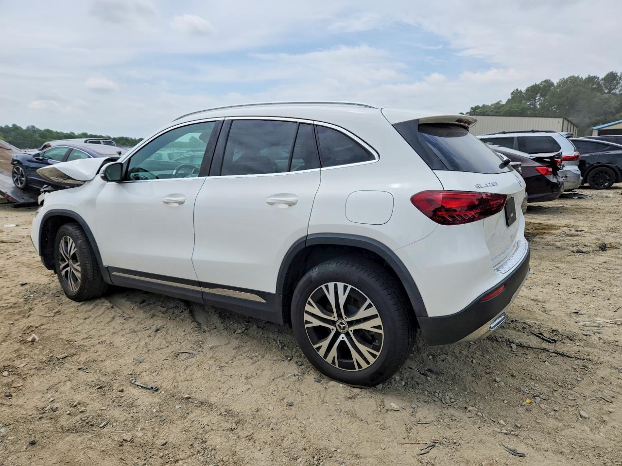 W1N4N4HB5SJ731299 · 2025 MERCEDES-BENZ GLA · 2/14