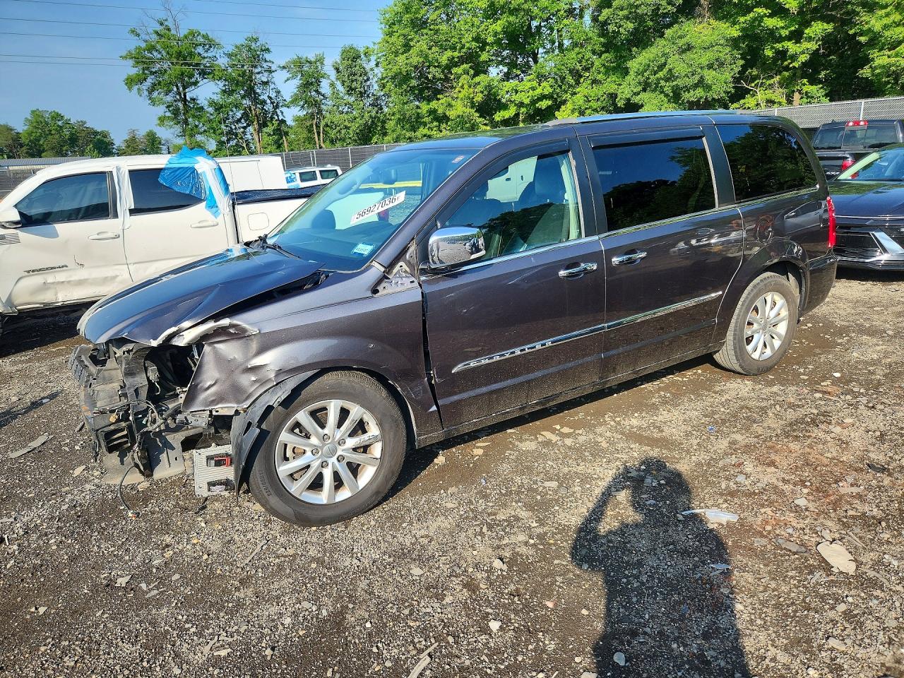 2C4RC1GG4FR710377 · 2015 CHRYSLER TOWN & COUNTRY
