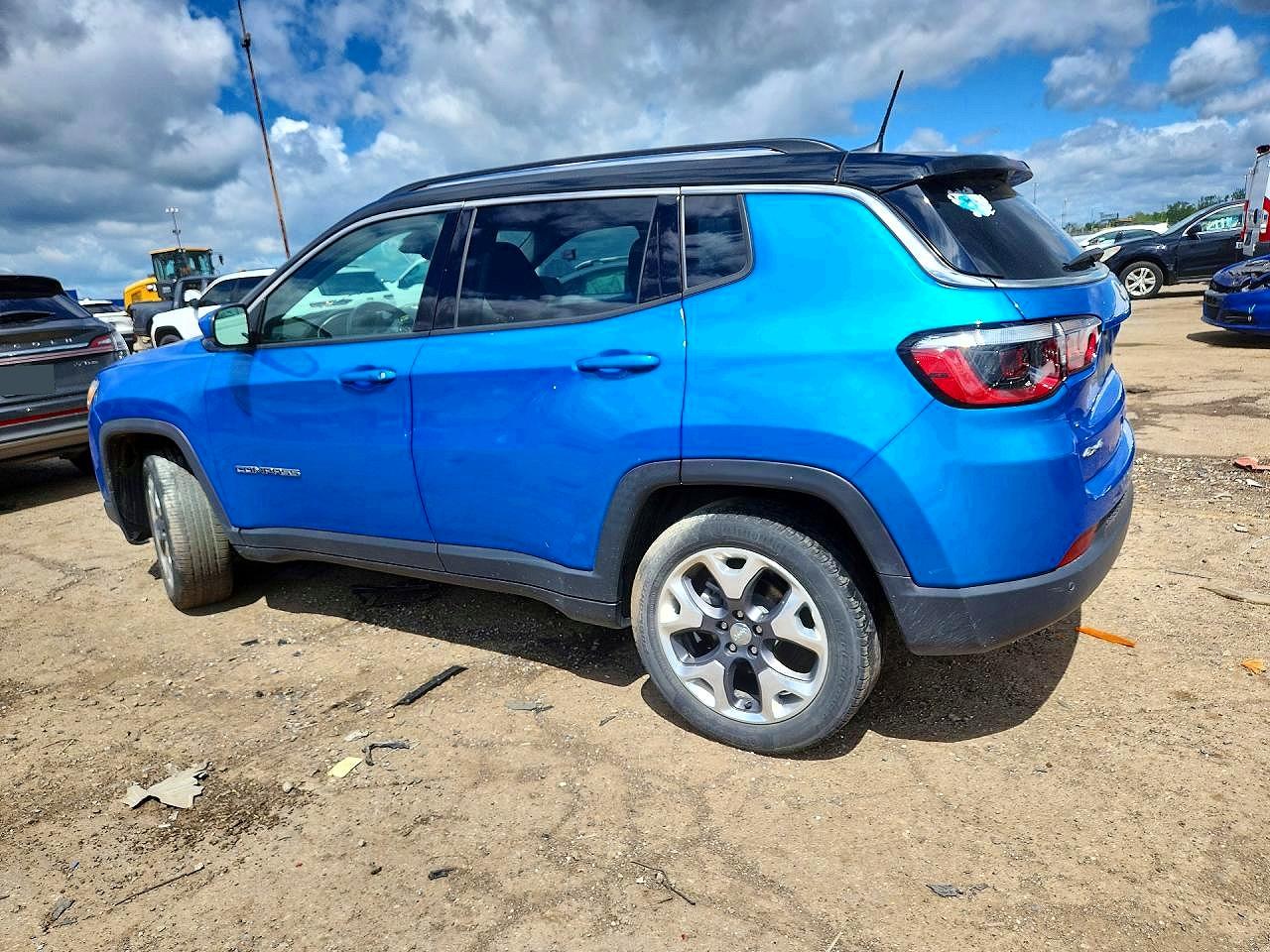 3C4NJDCB2MT550588 · 2021 JEEP COMPASS · 2/13