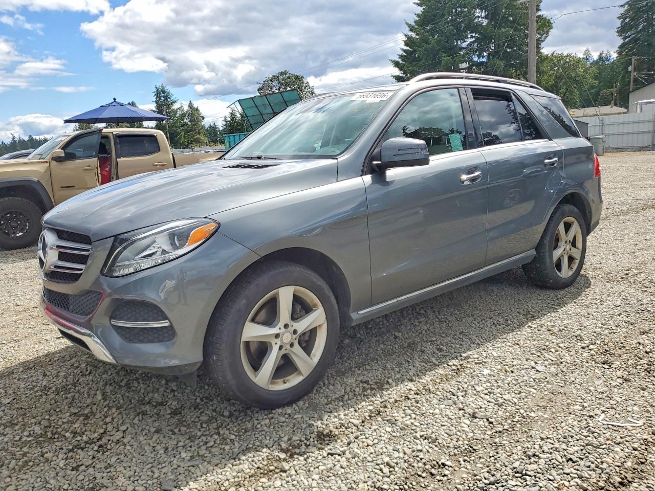 4JGDA5JB4HA825889 · 2017 MERCEDES-BENZ GLE