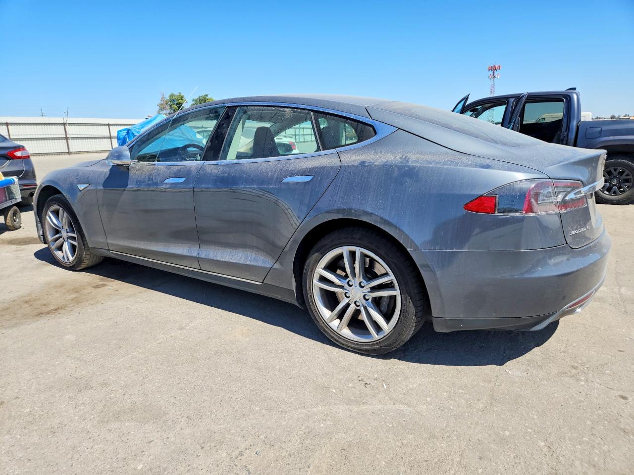 5YJSA1DNXDFP05607 · 2013 TESLA MODEL S · 2/12