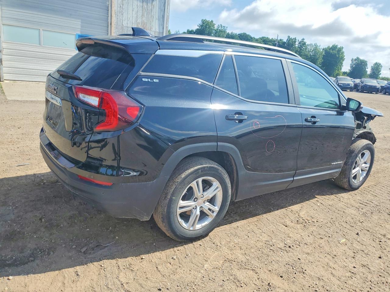 3GKALMEV1NL170776 · 2022 GMC TERRAIN · 3/14