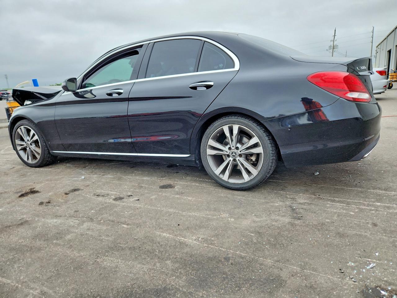 55SWF4JB4GU107773 · 2016 MERCEDES-BENZ C · 2/12